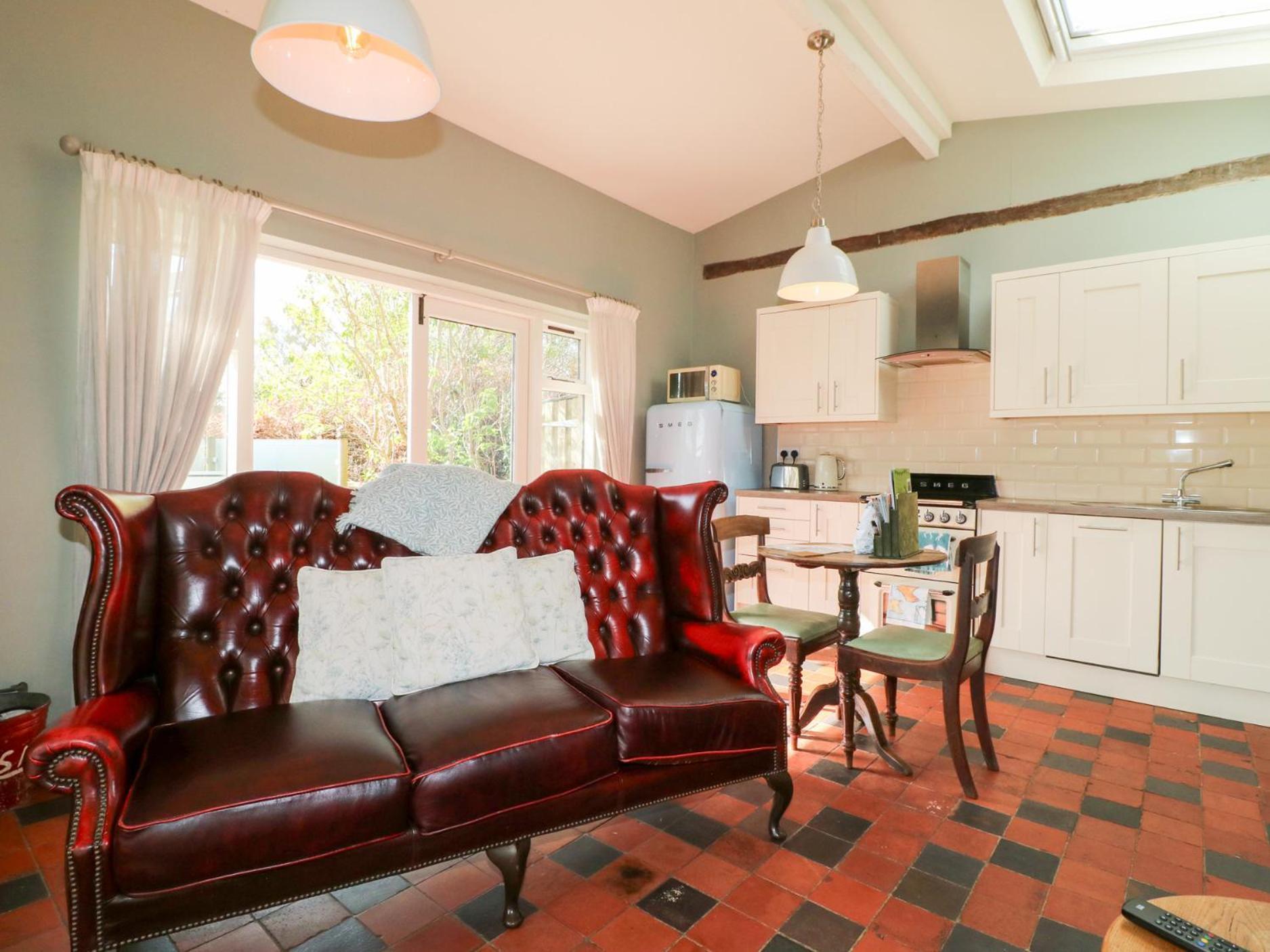 Villa Hen House View Rugeley Exterior foto